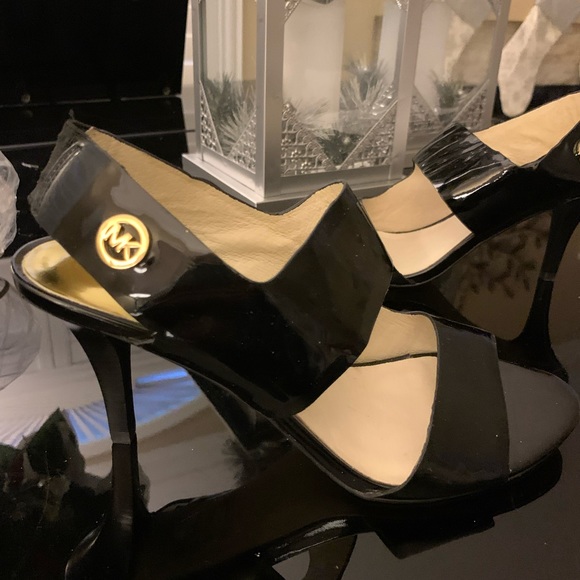 Michael Kors Rochelle Open Toe Black Patent Slingback Heeled Sandals - Picture 2 of 6